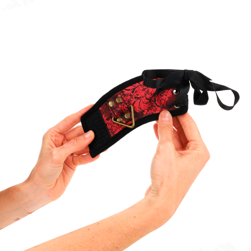 KINK - ATTACHE-POIGNETS SCANDAL DÉTAILS DENTELLE ROUGE-NOIR 24,5 CM X 6,5 CM - Sensualia