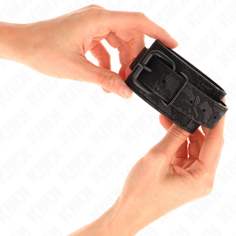 KINK - POIGNETS RECOUVERTS DE DENTELLE FONCÉE RÉGLABLE NOIR 19-26 CM - Sensualia