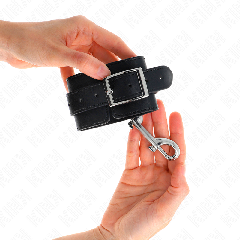 KINK - APPAREILS-POIGNETS - RANGÉE DE RIVETS SIMPLE NOIR AJUSTABLE 17-28 CM X 5 CM - Sensualia