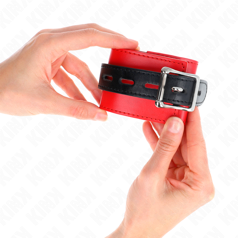 KINK - APPUI-POIGNETS ROUGE AVEC CEINTURE NOIRE RÉGLABLE 17-28 CM X 6 CM - Sensualia